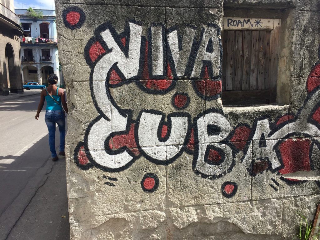 Graffiti reads Viva Cuba